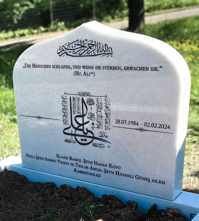 Muslimischer Grabstein in Kristallweiß Hazrat Ali