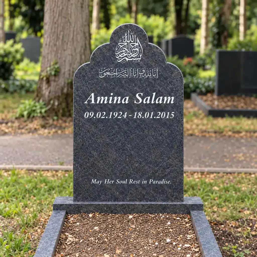 Einzelgrabstein Modell Anisa aus Himalaya Blue Granit auf dem Friedhof