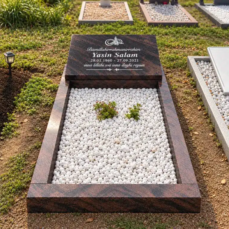 Einzelgrabstein Modell Tabula aus India Aurora Granit auf dem Friedhof