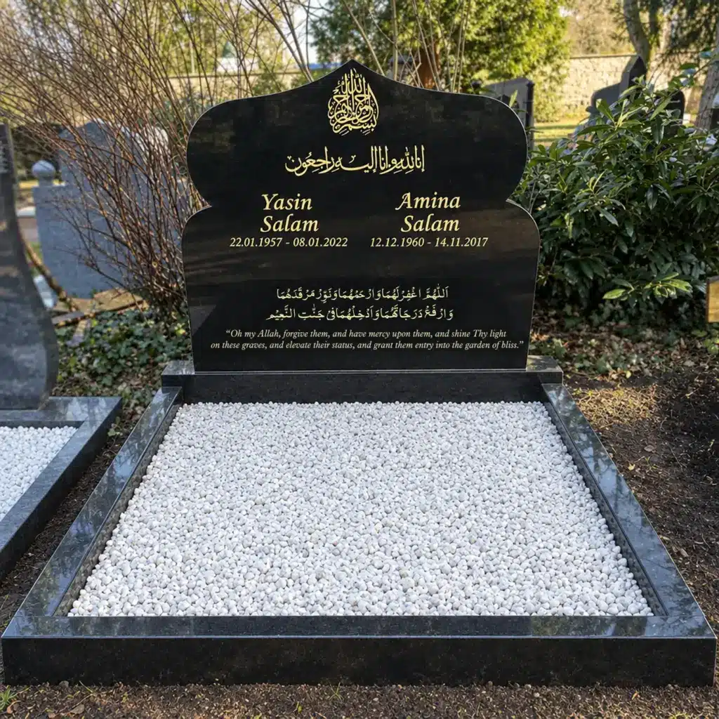 Doppelgrabstein Modell Minaar aus Indian Black Granit auf dem Friedhof