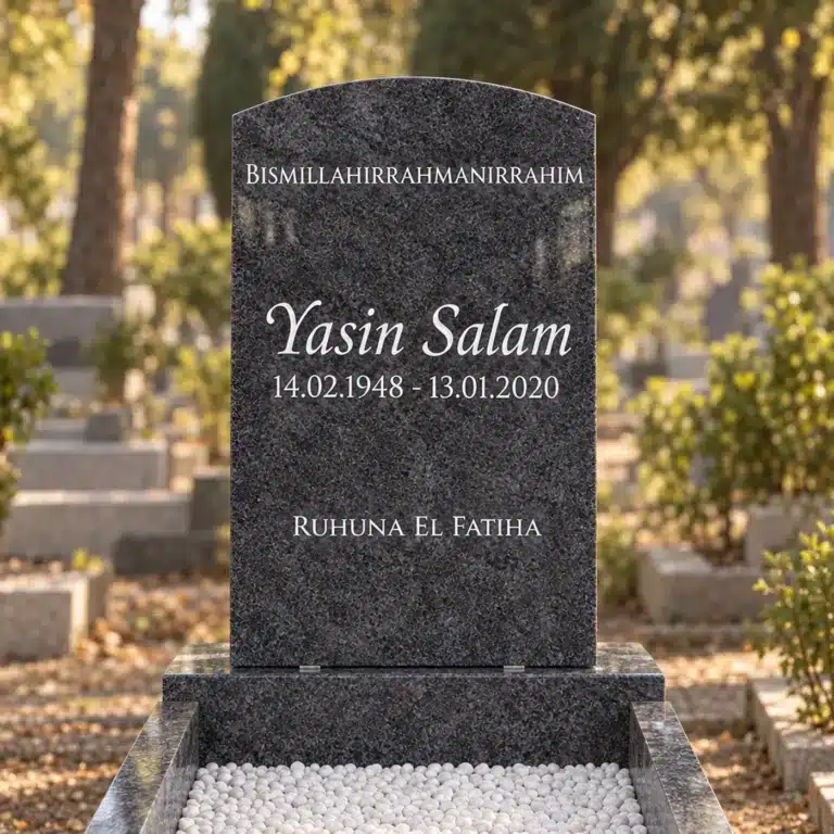Einzelgrabstein Modell Vela aus Orion Blue Granit auf dem Friedhof